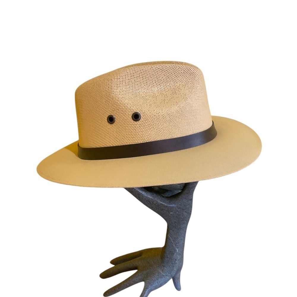 NWOT. Velero CHARLIE.  Panama Fedora Men’s molded Summer. Woven Hat. SzM